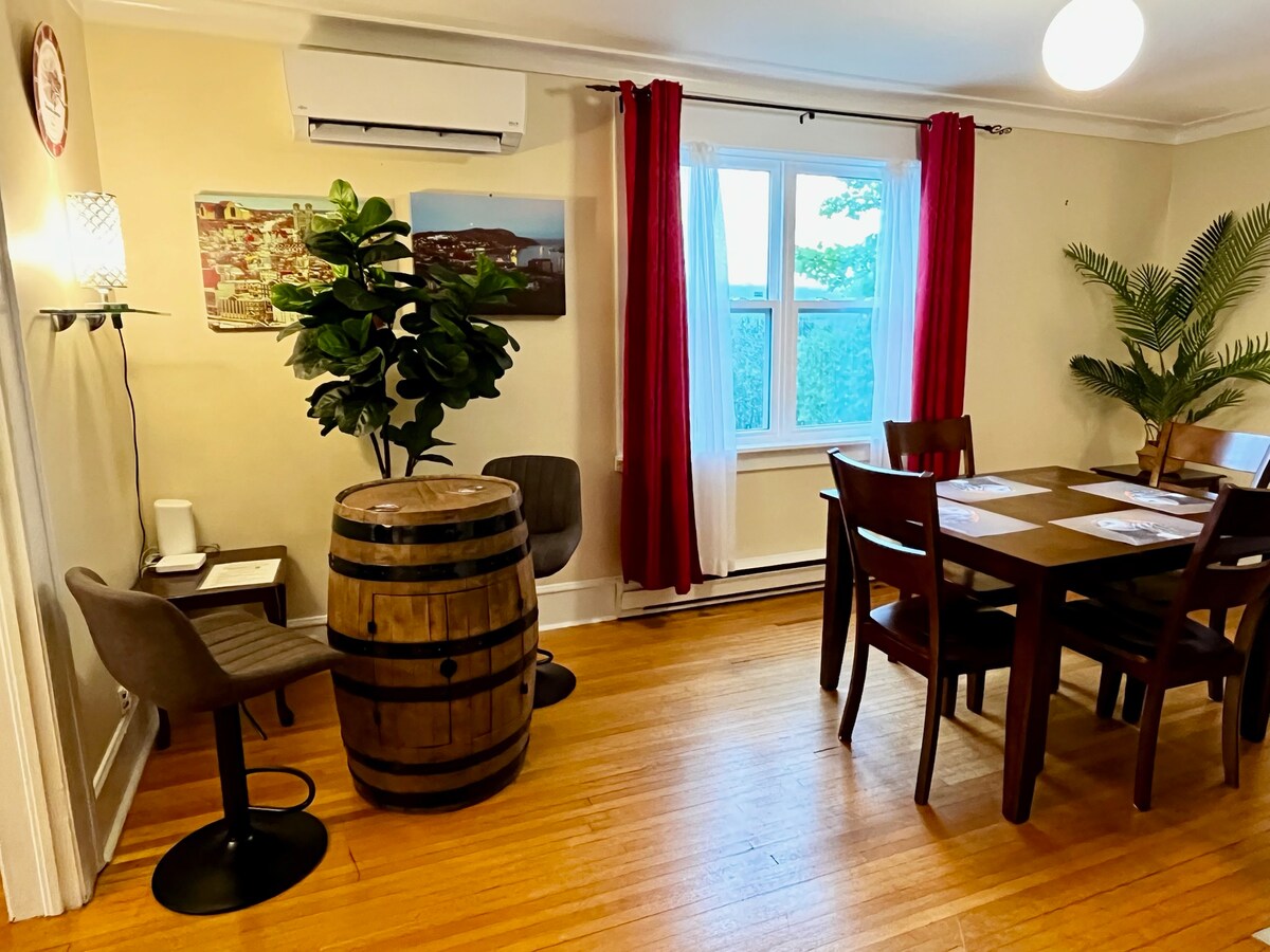 The Hill Flat dining room